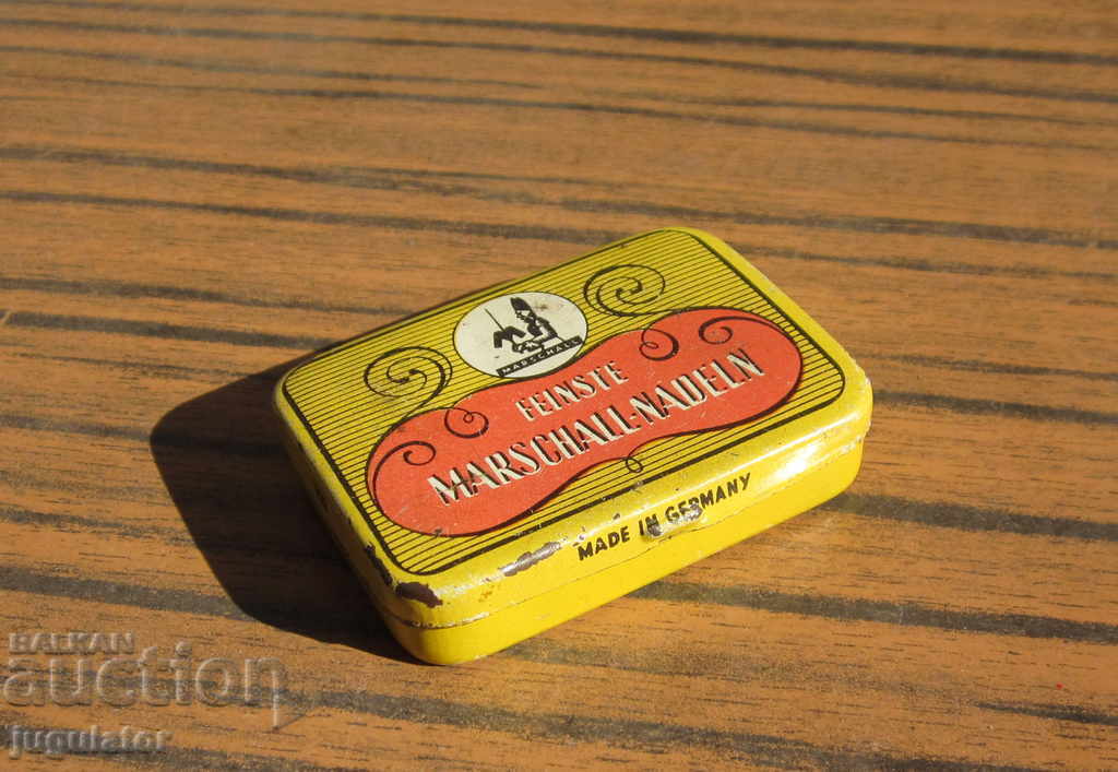 Auction  old German needles for gramophone tapes