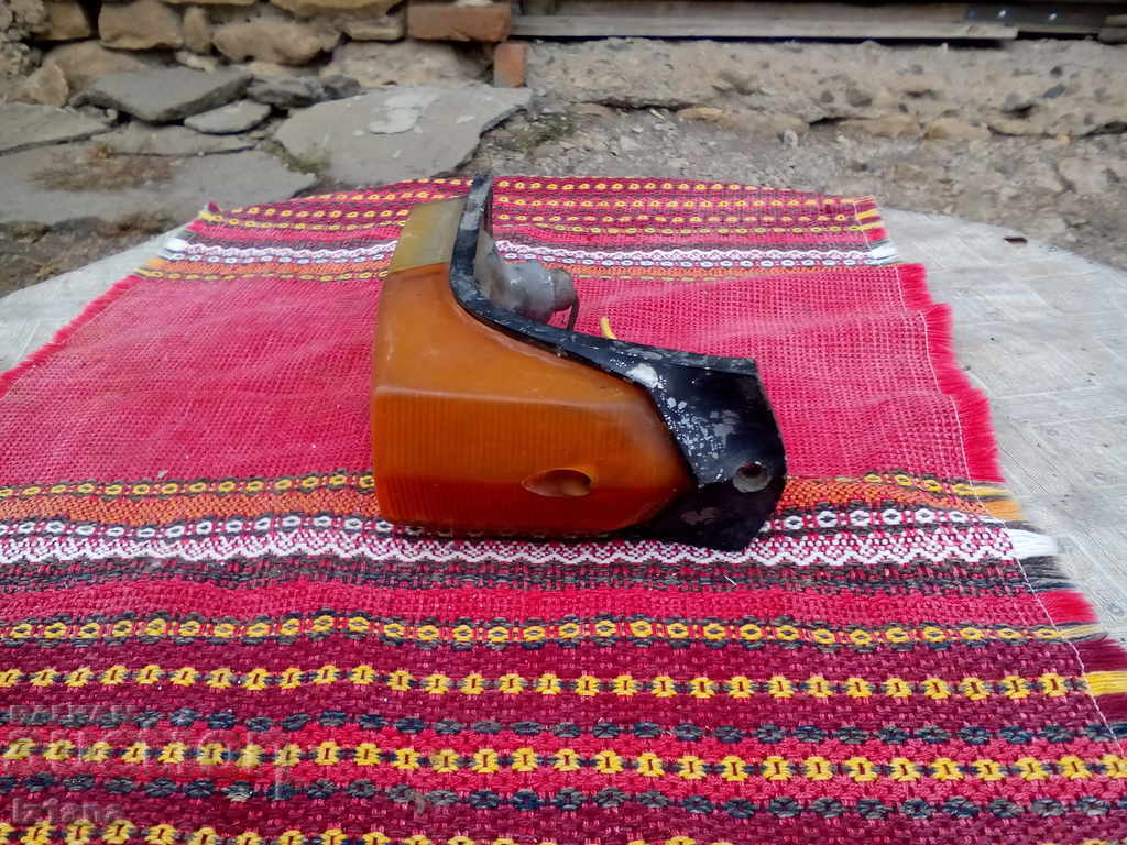 Marker light, turn signal Moskvich 408 with price 22.00 BGN | € 11.25 Marker light, turn signal Moskvich 408 with price 22.00 BGN | € 11.25