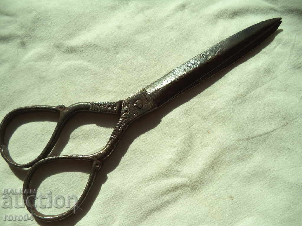 Delivery of UNIQUE STAR HORSCH ABADJIAN BOWL WITH GOLDEN RINGS Delivery of UNIQUE STAR HORSCH ABADJIAN BOWL WITH GOLDEN RINGS