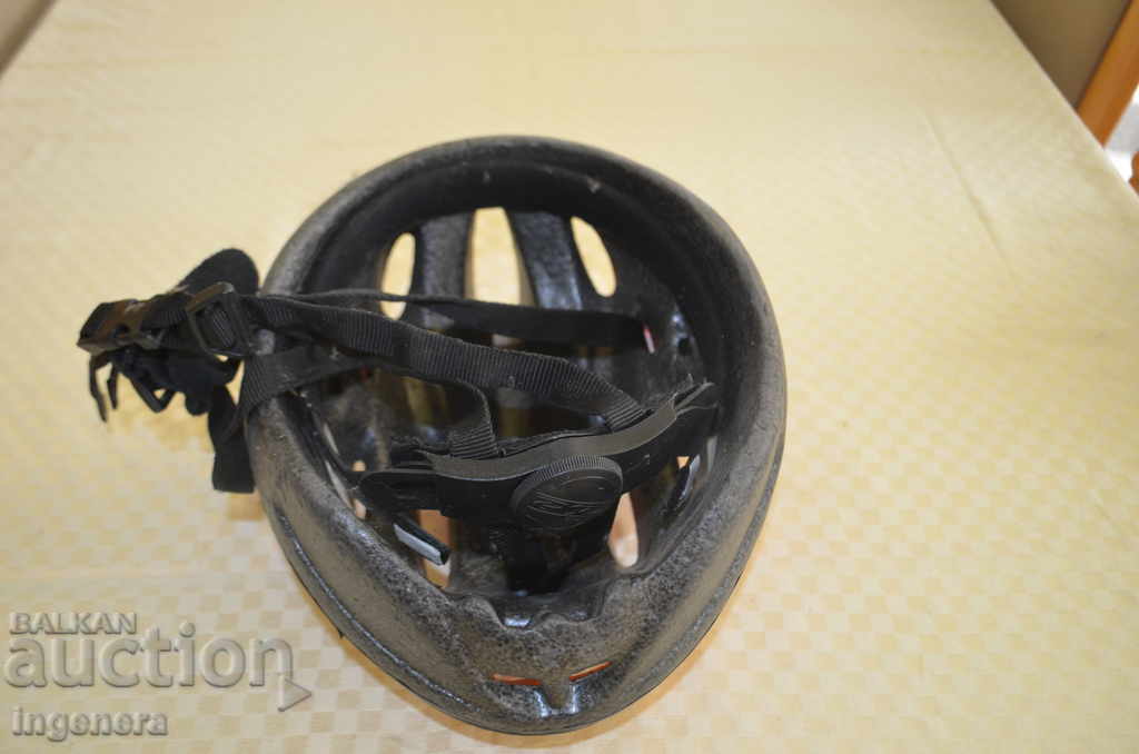 Auction  HORSE WHEEL ROLLER