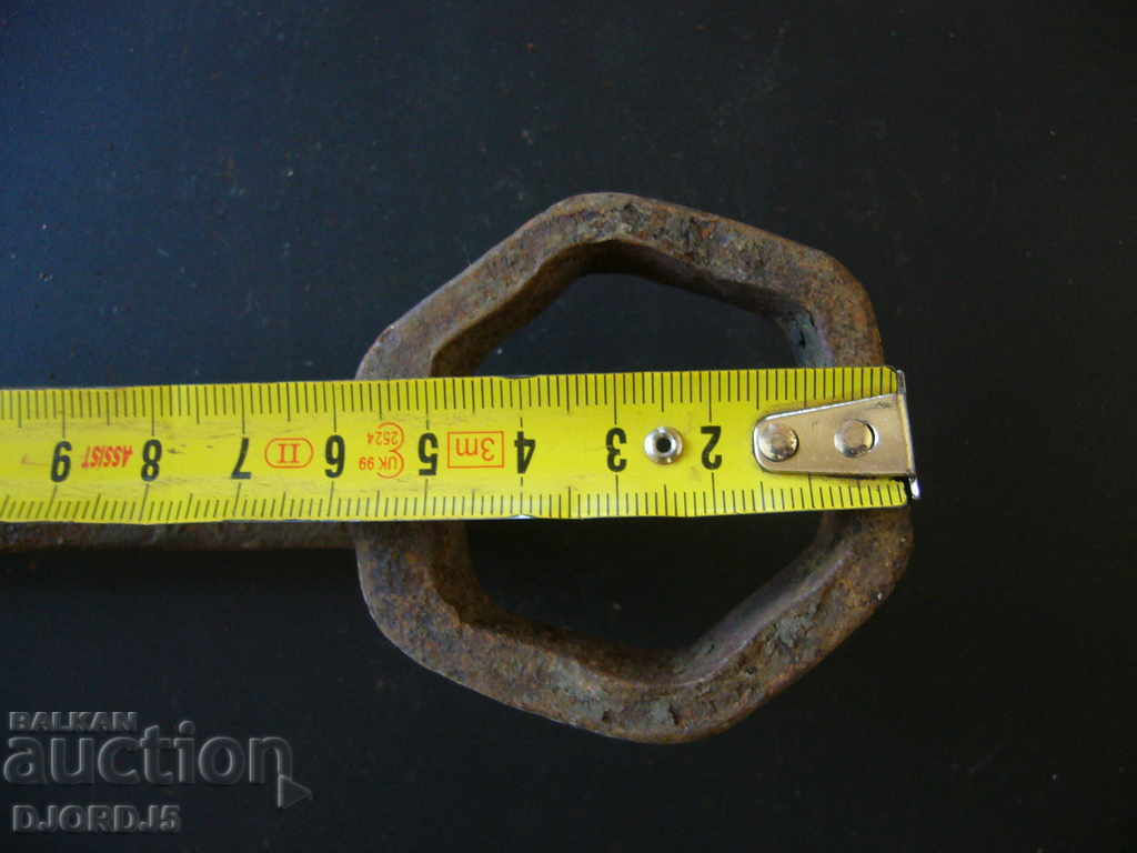 Delivery of Large key, combined Delivery of Large key, combined