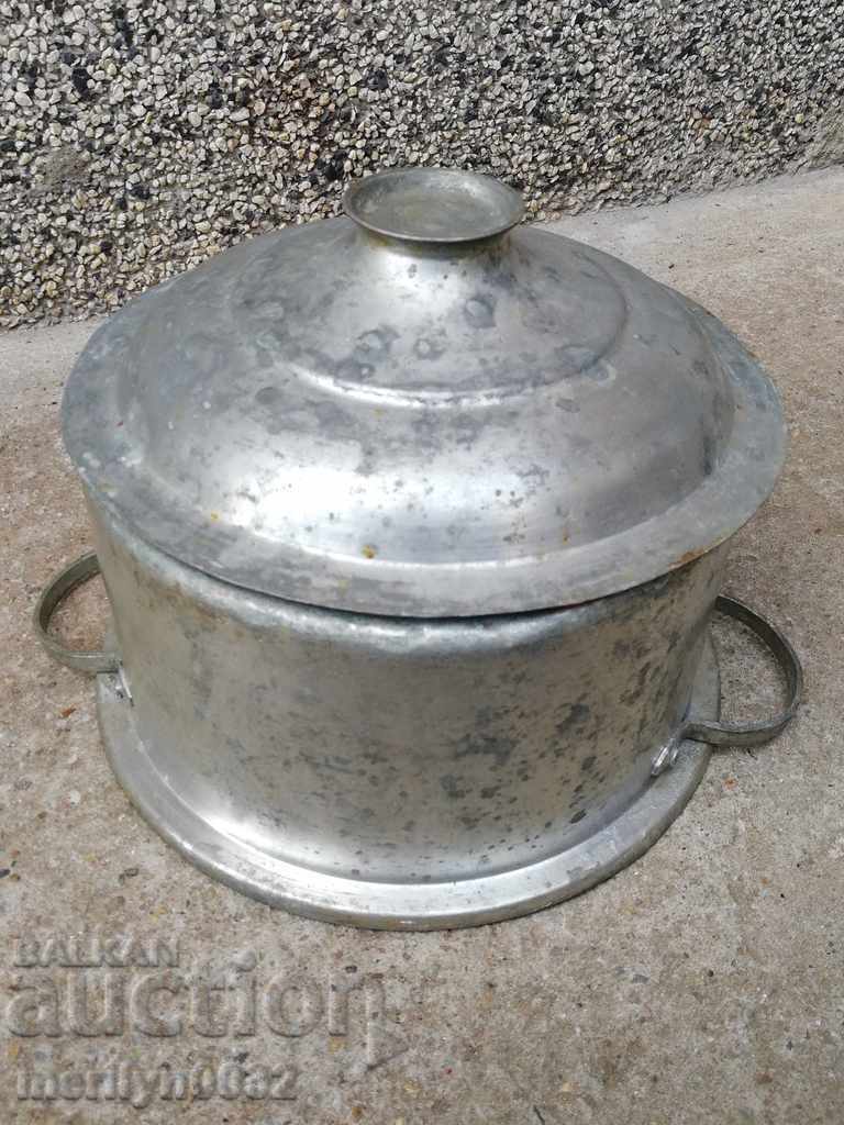 An old bakery saucepan, a baker, a brass copper pot with price 139.00 BGN | € 71.07 An old bakery saucepan, a baker, a brass copper pot with price 139.00 BGN | € 71.07