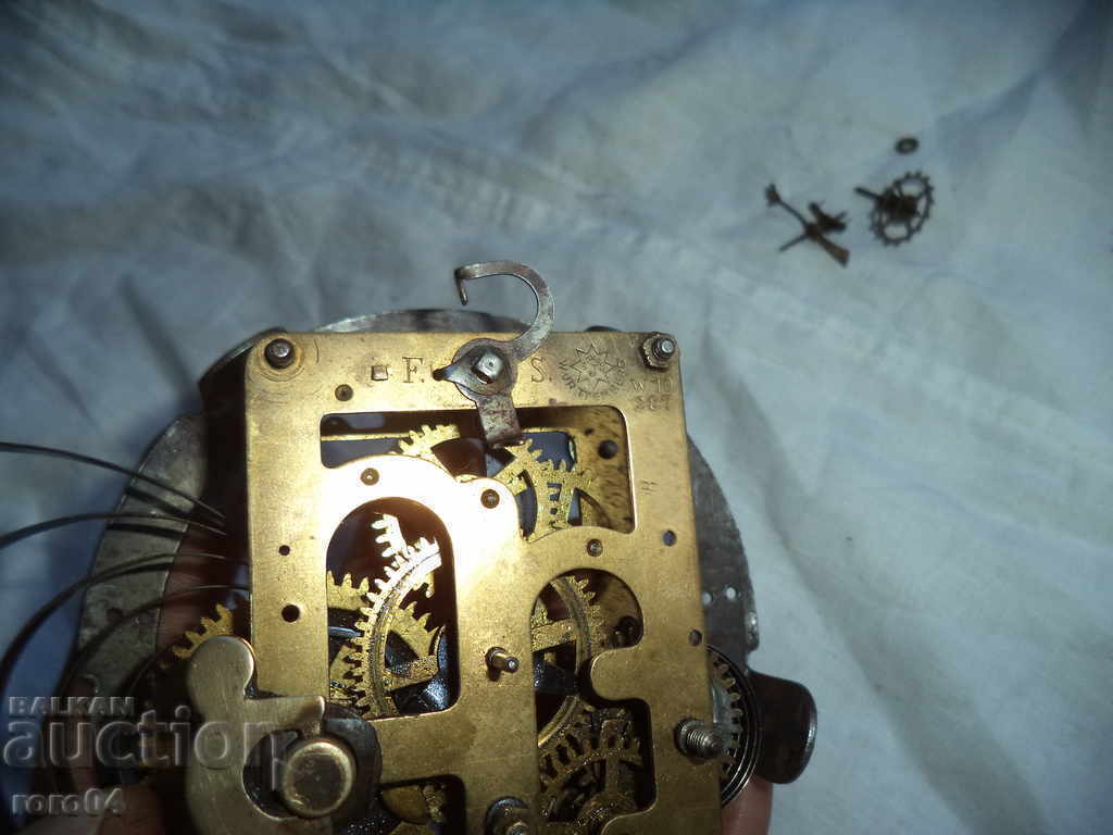 Livrarea MECANISMUL DE MONTAJ