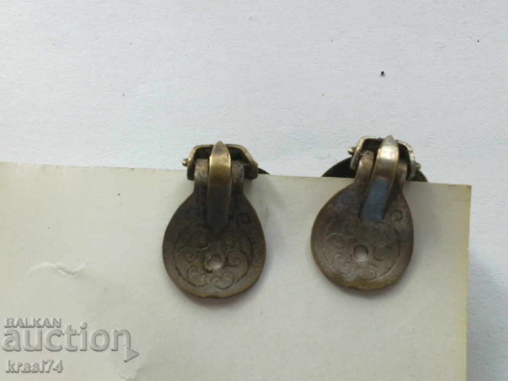 Old earrings with price 15.00 BGN | € 7.67 Old earrings with price 15.00 BGN | € 7.67
