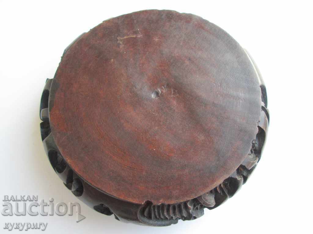 Old wooden African ashtray carved unused with price 25.00 BGN | € 12.78 Old wooden African ashtray carved unused with price 25.00 BGN | € 12.78