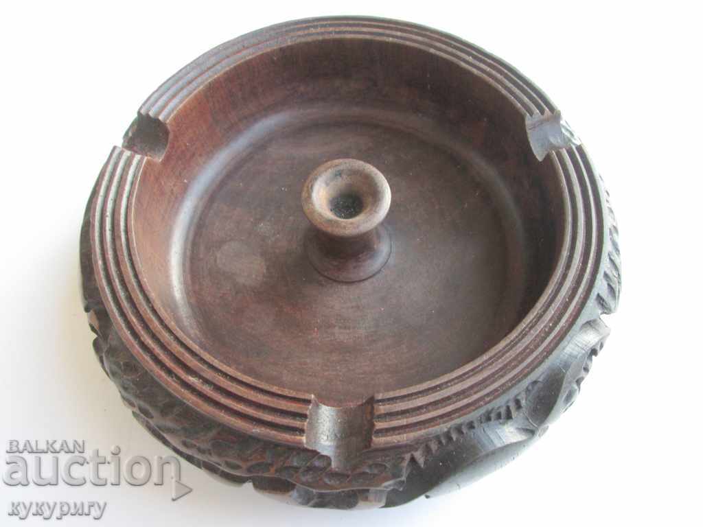 Old wooden African ashtray carved unused