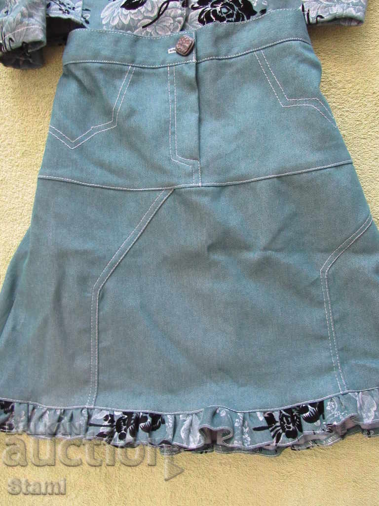 Fusta și sacou de mărime nouă 128 cu preț 18.00 BGN | € 9.20 Fusta și sacou de mărime nouă 128 cu preț 18.00 BGN | € 9.20