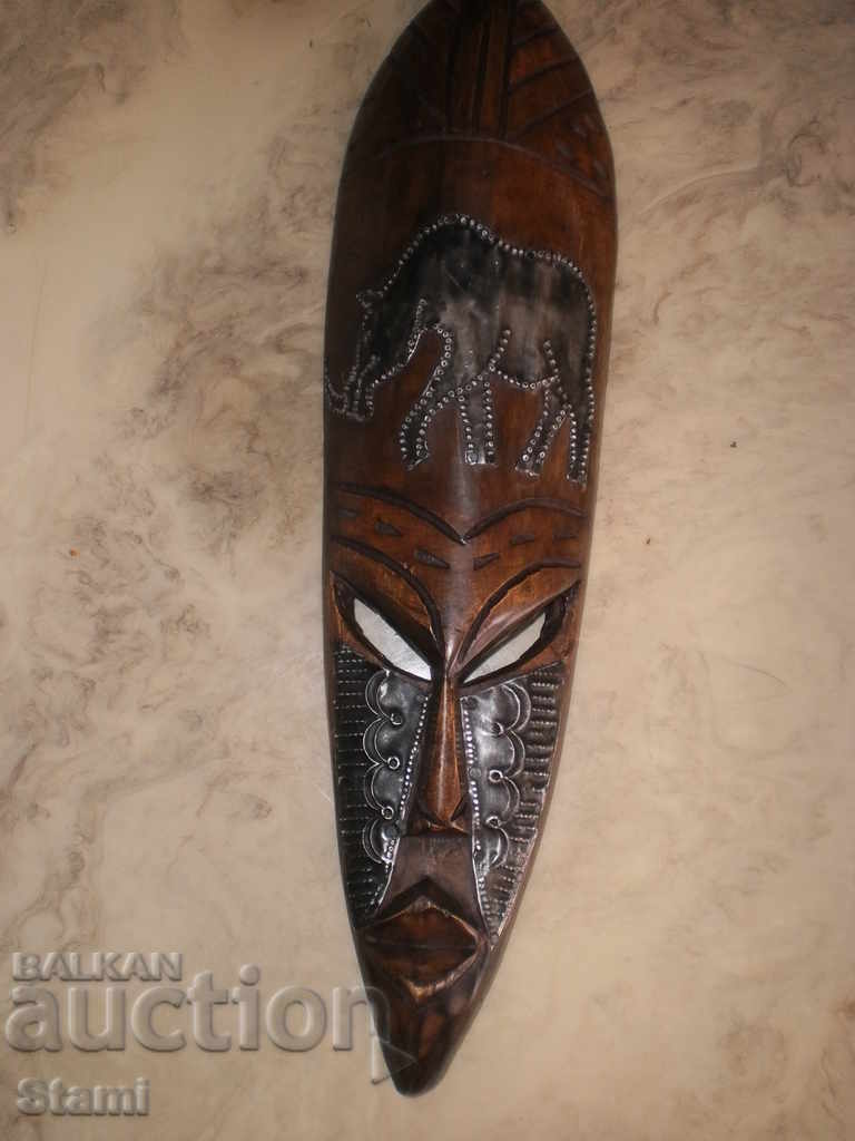 O mare mască africană din abanos și cupru-12 +
