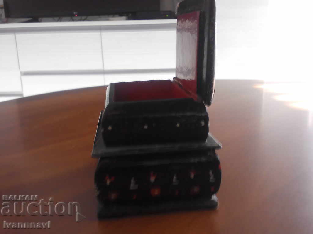 Delivery of Old painting double painting Delivery of Old painting double painting