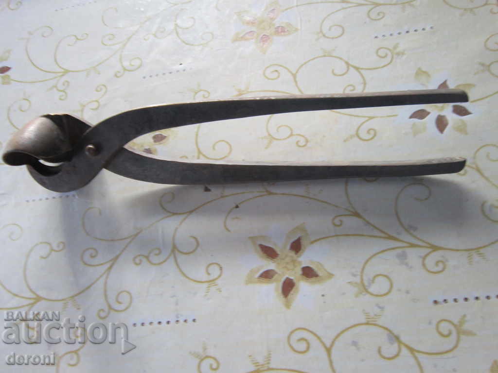 Special profile pliers for bergamon tube early wounds - 6