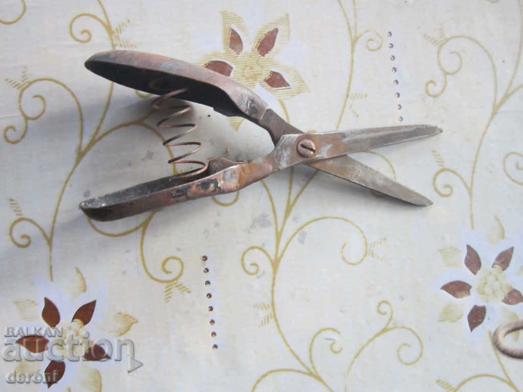 Παλιά ειδικό ψαλίδι ψαλίδι με τιμή 5.00 BGN | € 2.56 Παλιά ειδικό ψαλίδι ψαλίδι με τιμή 5.00 BGN | € 2.56