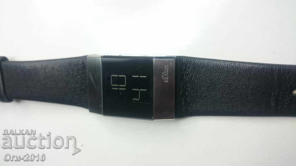 Delivery of Clock s.Oliver