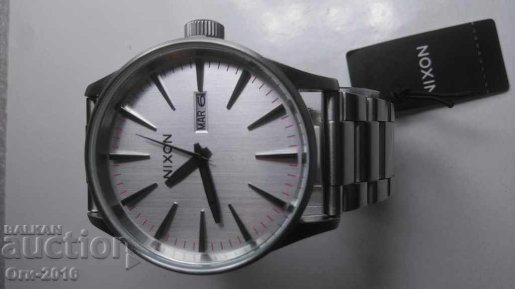 Clock NIXON with price 100.00 BGN | € 51.13 Clock NIXON with price 100.00 BGN | € 51.13