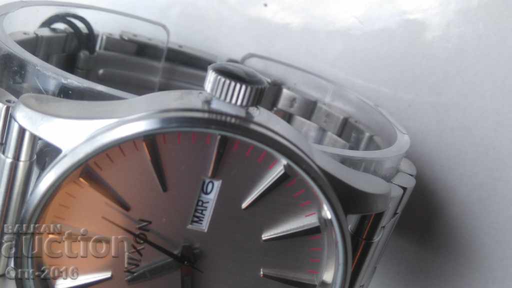 Delivery of Clock NIXON Delivery of Clock NIXON