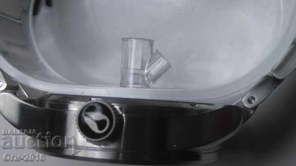 Clock NIXON - 5 Clock NIXON - 5