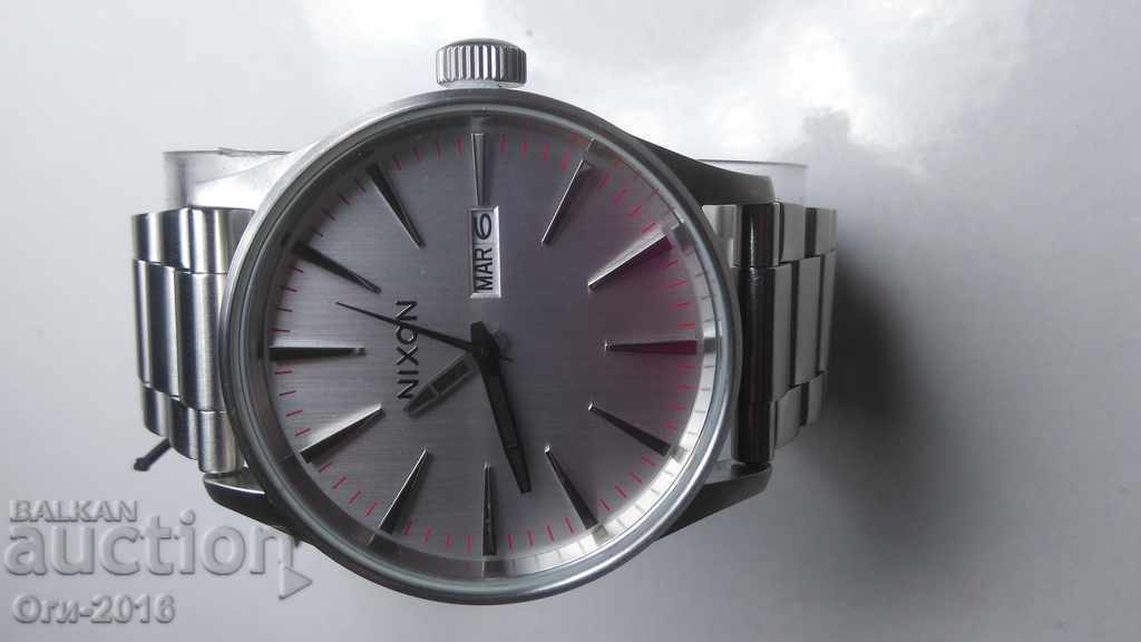 Clock NIXON - 6 Clock NIXON - 6