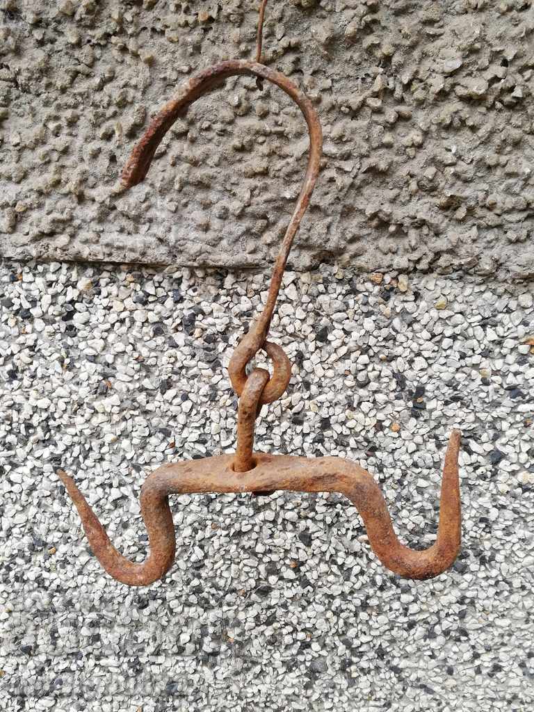 Auction An old forged scraping hook, double twin Auction An old forged scraping hook, double twin