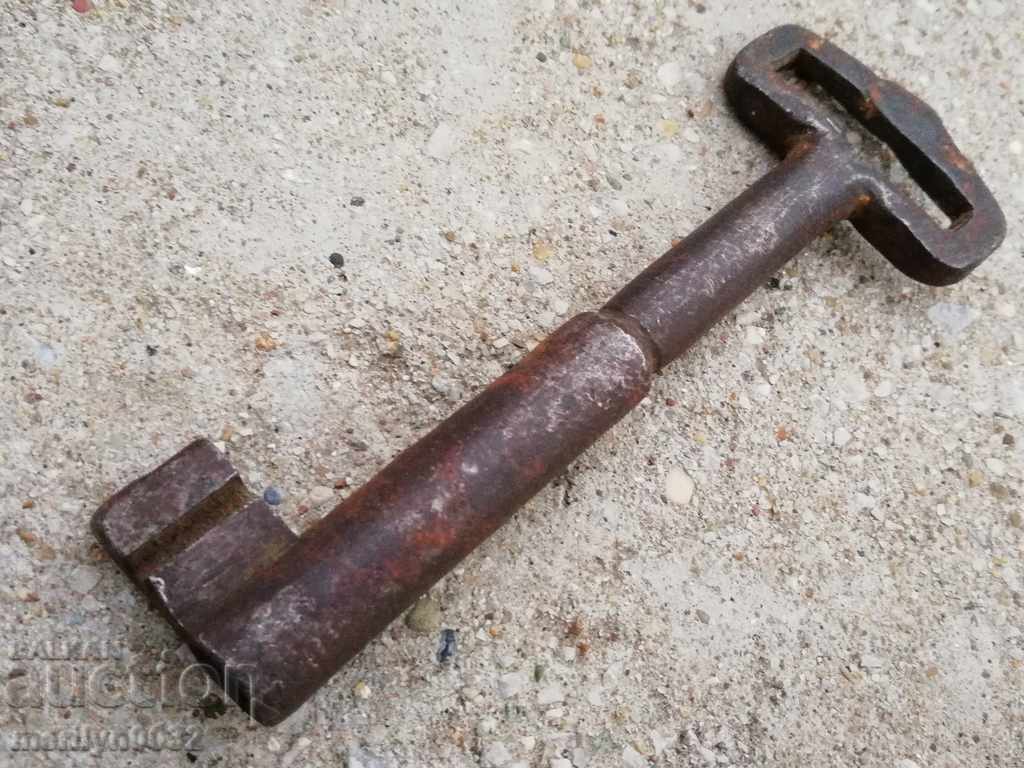 Ancient handwheel key with price 38.00 BGN | € 19.43 Ancient handwheel key with price 38.00 BGN | € 19.43