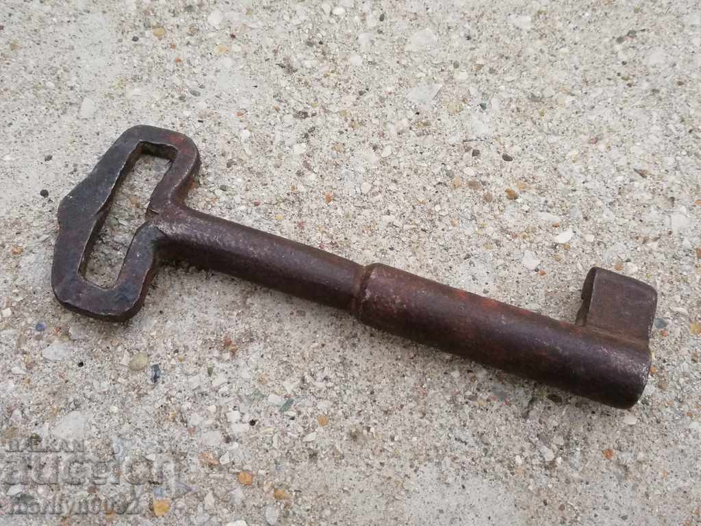 Ancient handwheel key - 7 Ancient handwheel key - 7