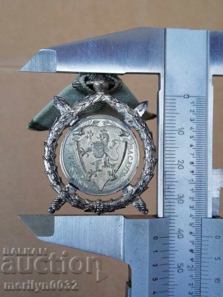 Delivery of Order of Merit Kingdom of Bulgaria with box ribbon for Courage Delivery of Order of Merit Kingdom of Bulgaria with box ribbon for Courage