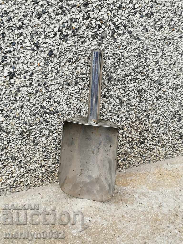 Old metal shovel, shovel for grains - 5 Old metal shovel, shovel for grains - 5