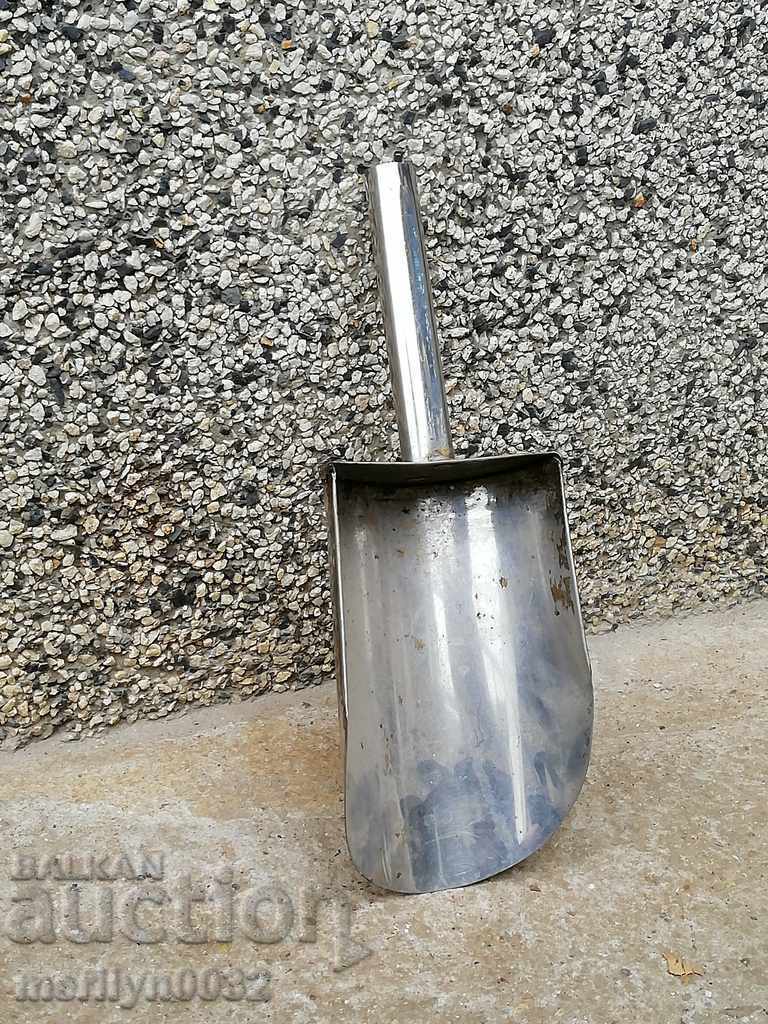 Old metal shovel, shovel for grains - 7 Old metal shovel, shovel for grains - 7