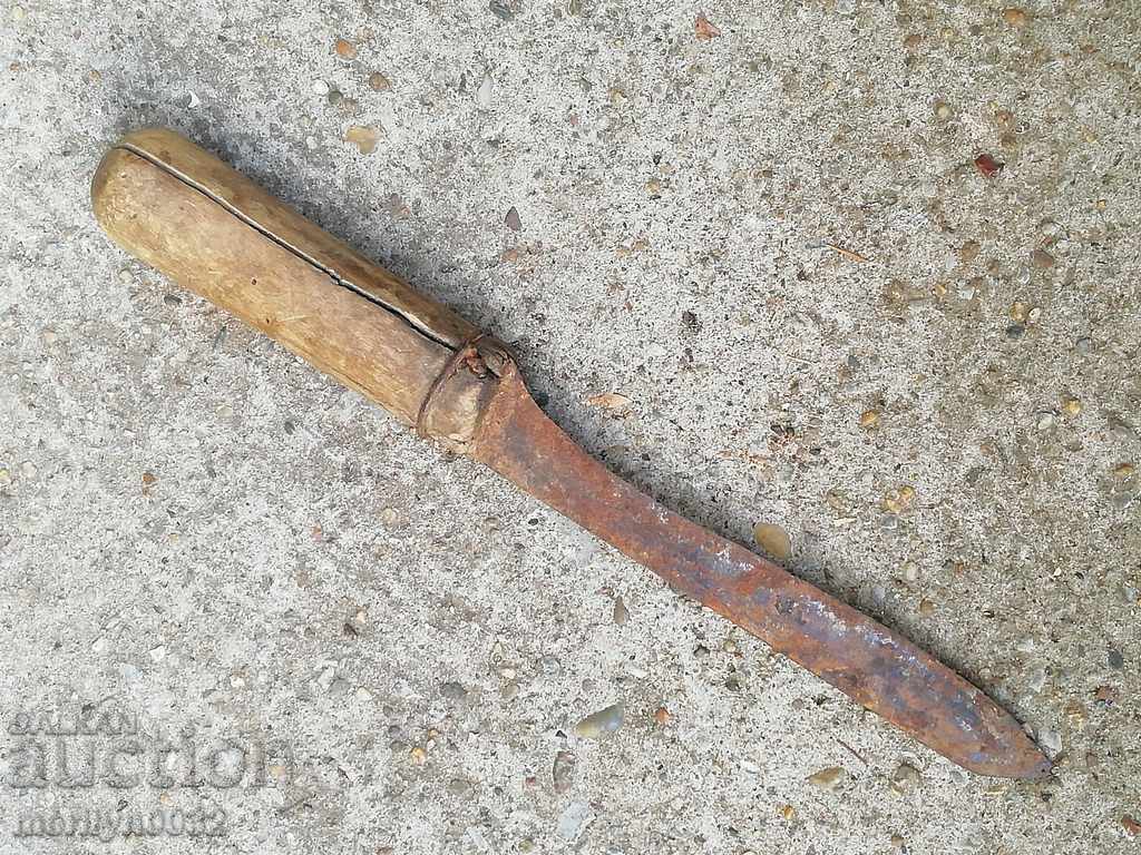 Auction An old knife, the slender blade primitive Auction An old knife, the slender blade primitive