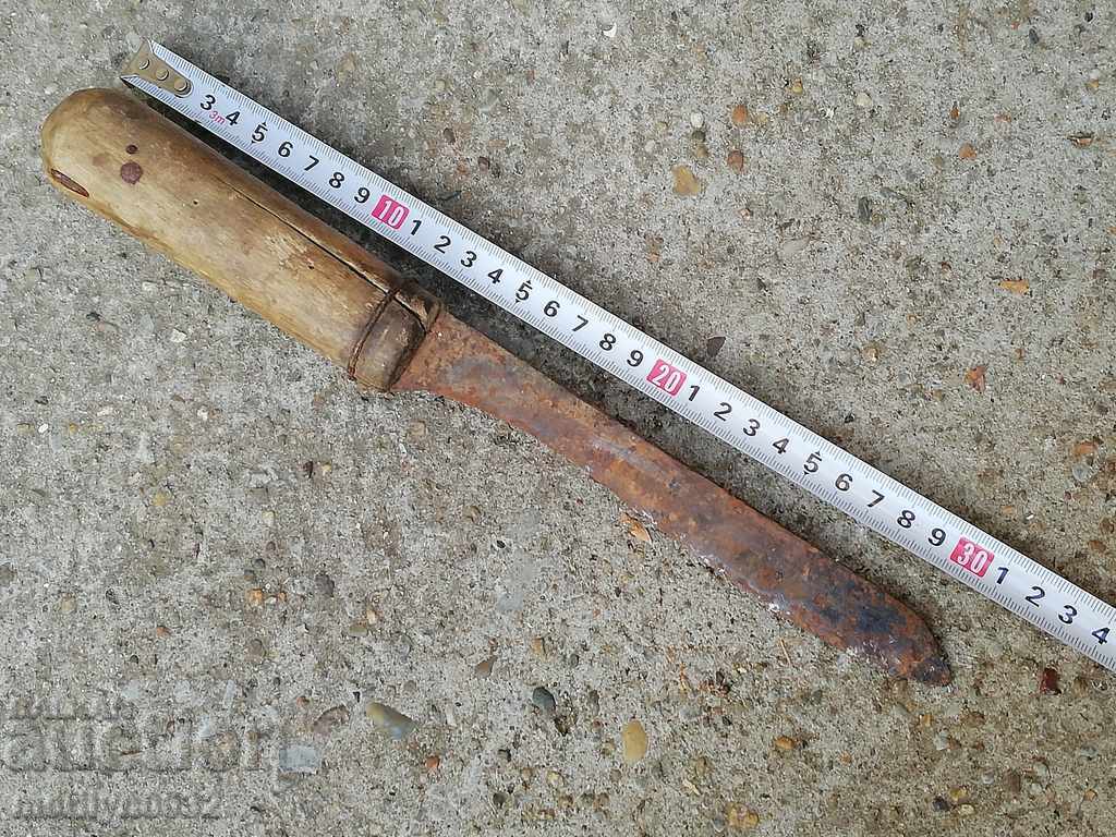 An old knife, the slender blade primitive - 5 An old knife, the slender blade primitive - 5