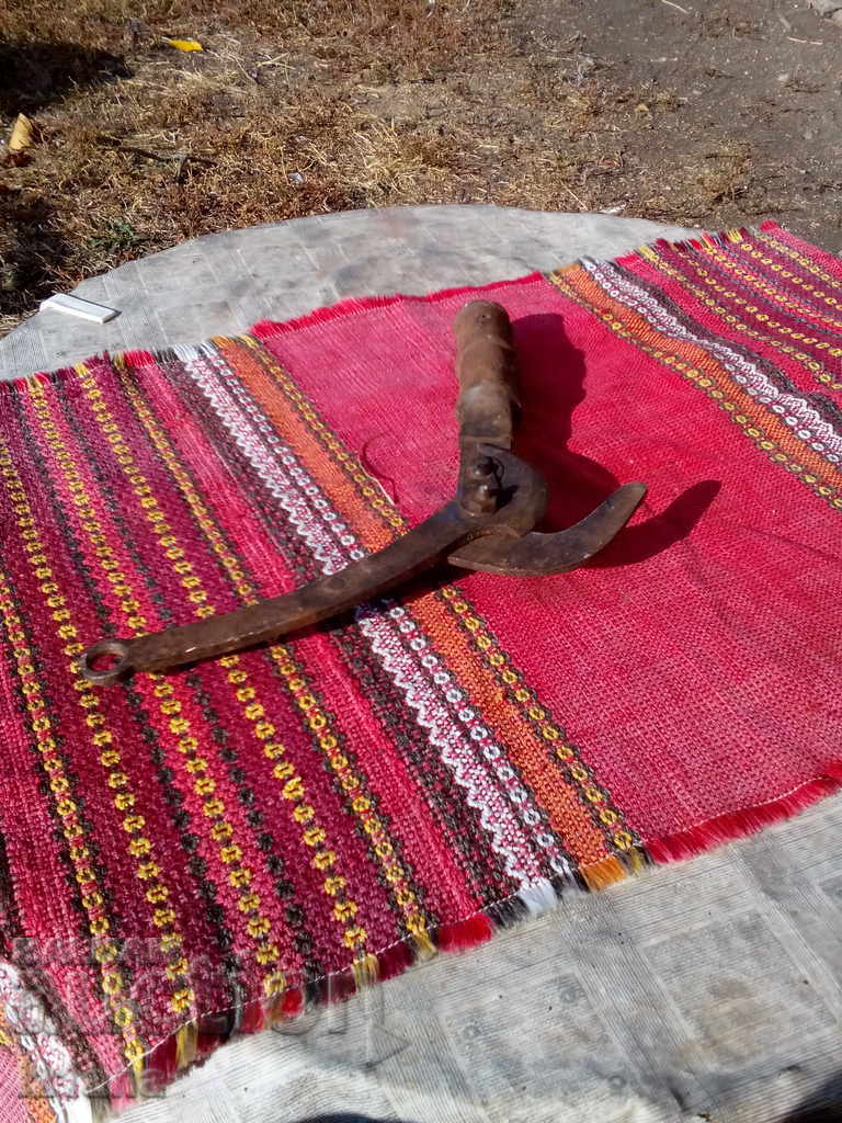 Ancient tool with price 25.00 BGN | € 12.78 Ancient tool with price 25.00 BGN | € 12.78