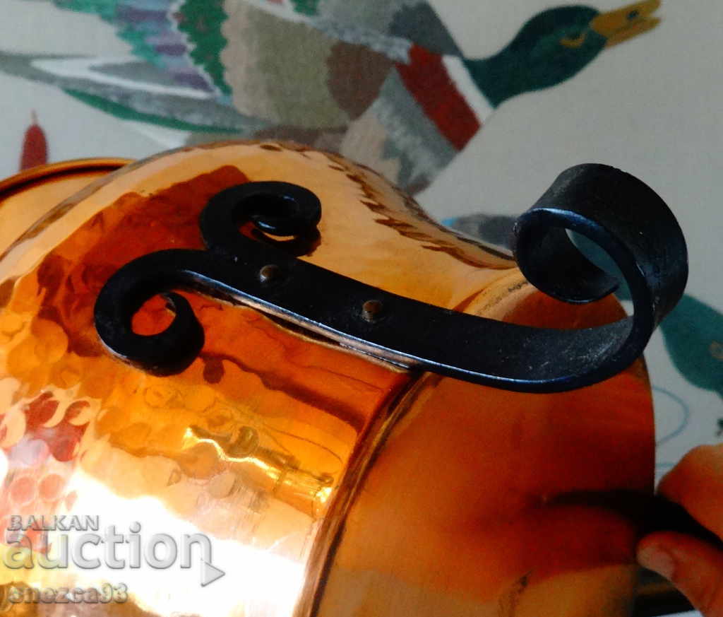 Δημοπρασία Χάλκινη σαμπανιέρα, χάλκινο δοχείο, χάλκινη κατσαρόλα 4 λίτρων Δημοπρασία Χάλκινη σαμπανιέρα, χάλκινο δοχείο, χάλκινη κατσαρόλα 4 λίτρων