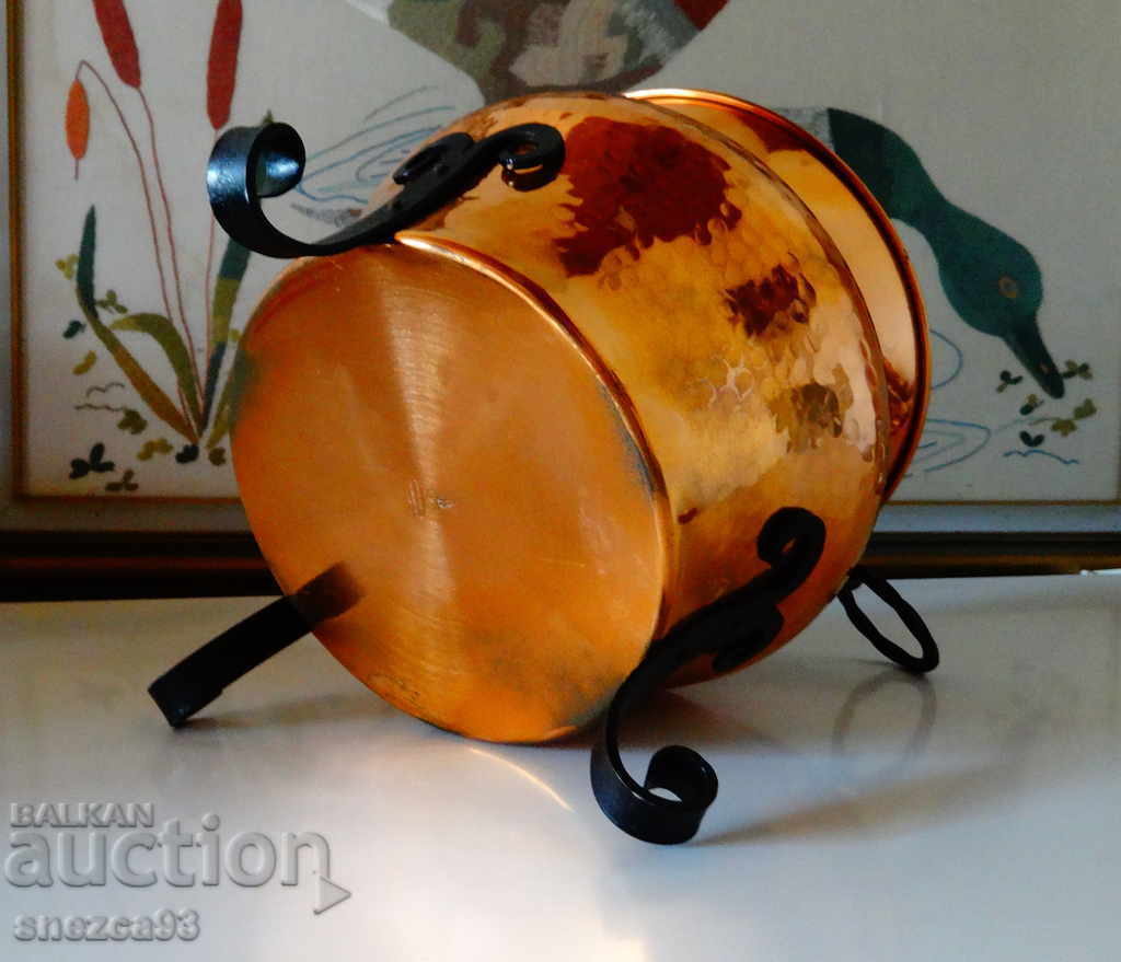 Παράδοση Χάλκινη σαμπανιέρα, χάλκινο δοχείο, χάλκινη κατσαρόλα 4 λίτρων Παράδοση Χάλκινη σαμπανιέρα, χάλκινο δοχείο, χάλκινη κατσαρόλα 4 λίτρων