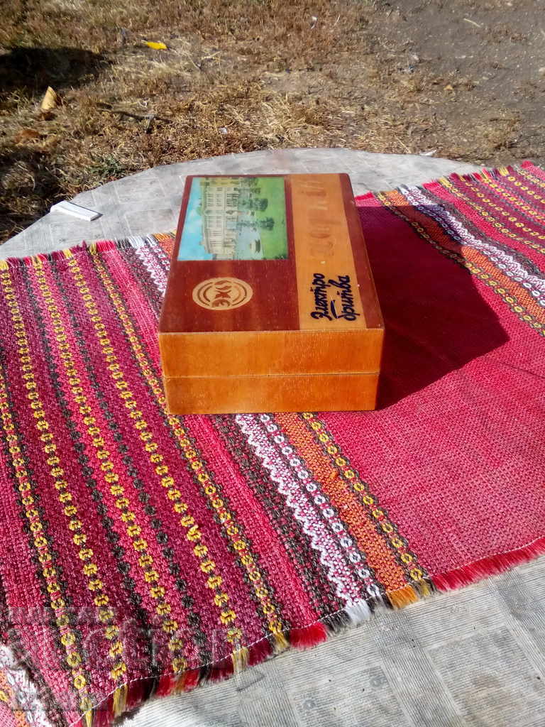 Παλιά ρωσική κουτί με τιμή 15.00 BGN | € 7.67 Παλιά ρωσική κουτί με τιμή 15.00 BGN | € 7.67