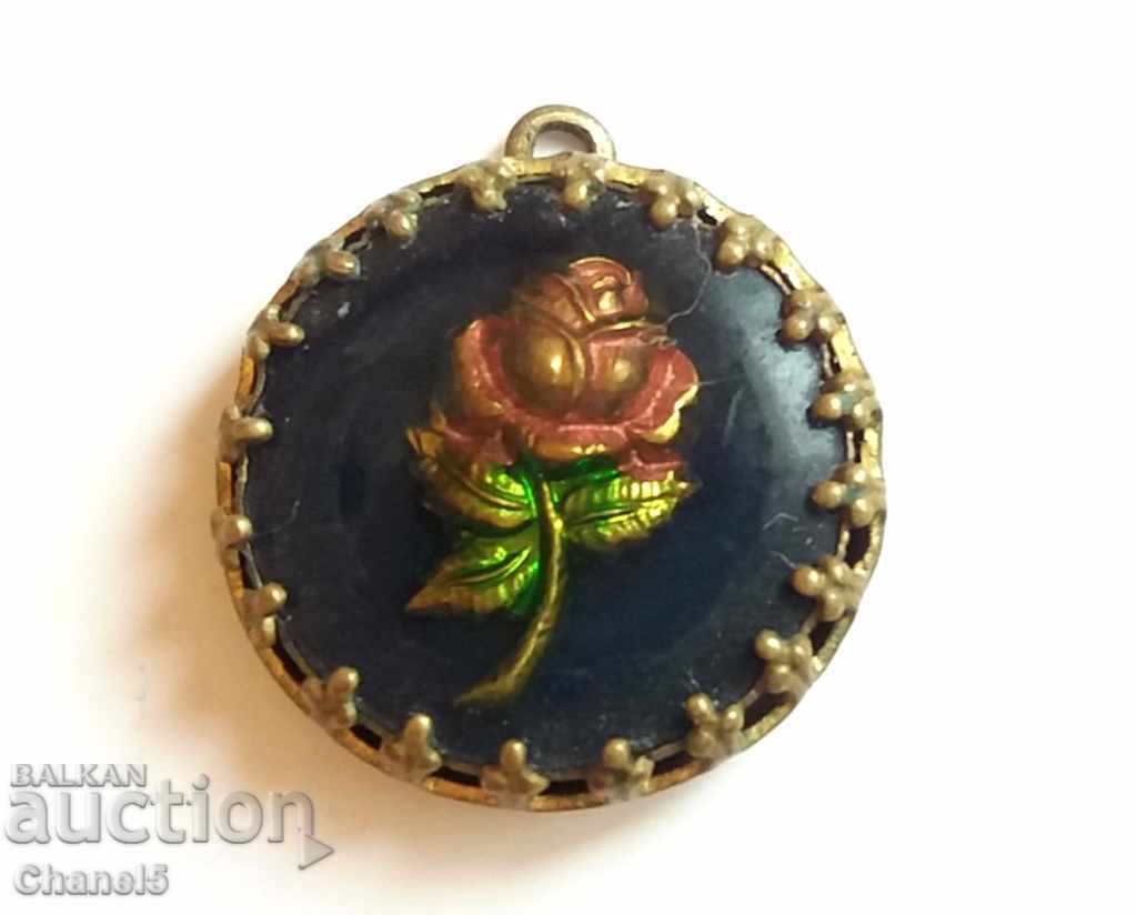 STAR MEDALON WITH INCLUDED METAL ROSE - NIKE, JEWELRY