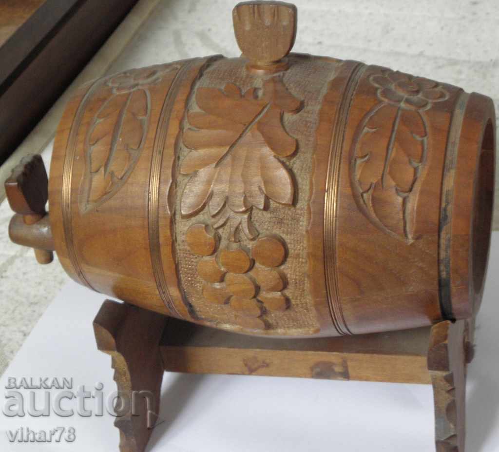Decorative barrel - wood carving