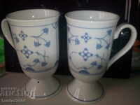 Mugs 2 pieces with floral motifs, "Kahla" DDR.