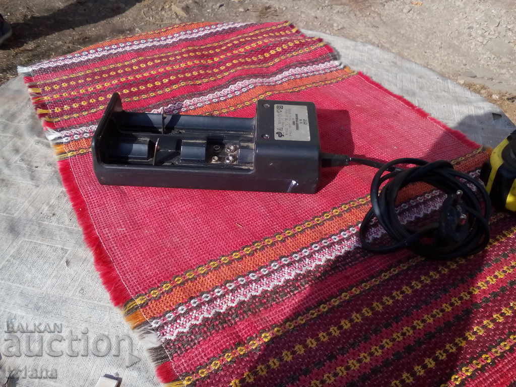 Old battery charger with price 5.00 BGN | € 2.56 Old battery charger with price 5.00 BGN | € 2.56