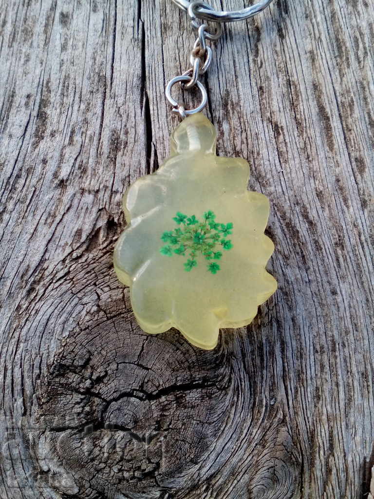 Steaua keychain cu preț 6.00 BGN | € 3.07