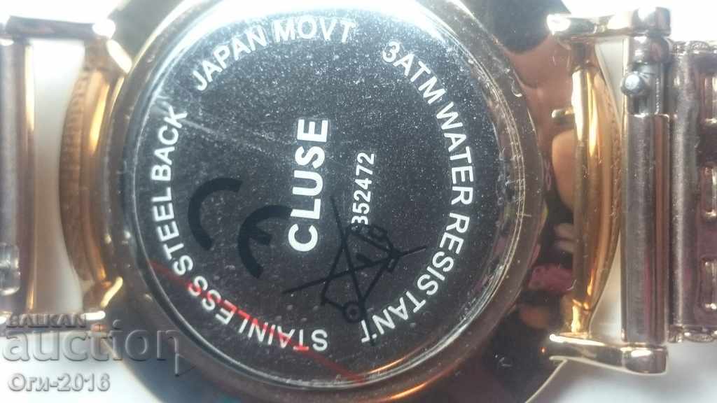 CLUSE clock - 5 CLUSE clock - 5