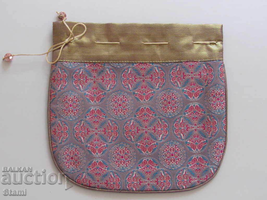 Auction A traditional DELL cloth pouch from Mongolia-12 Auction A traditional DELL cloth pouch from Mongolia-12