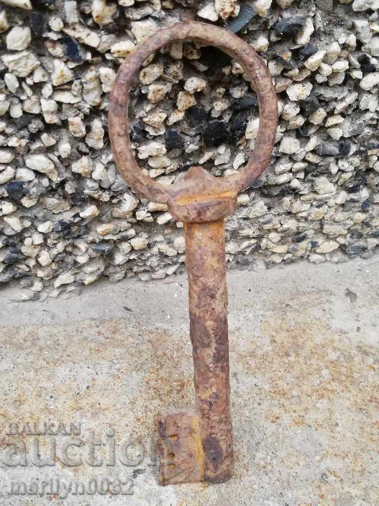 Ancient handwheel key - 7 Ancient handwheel key - 7