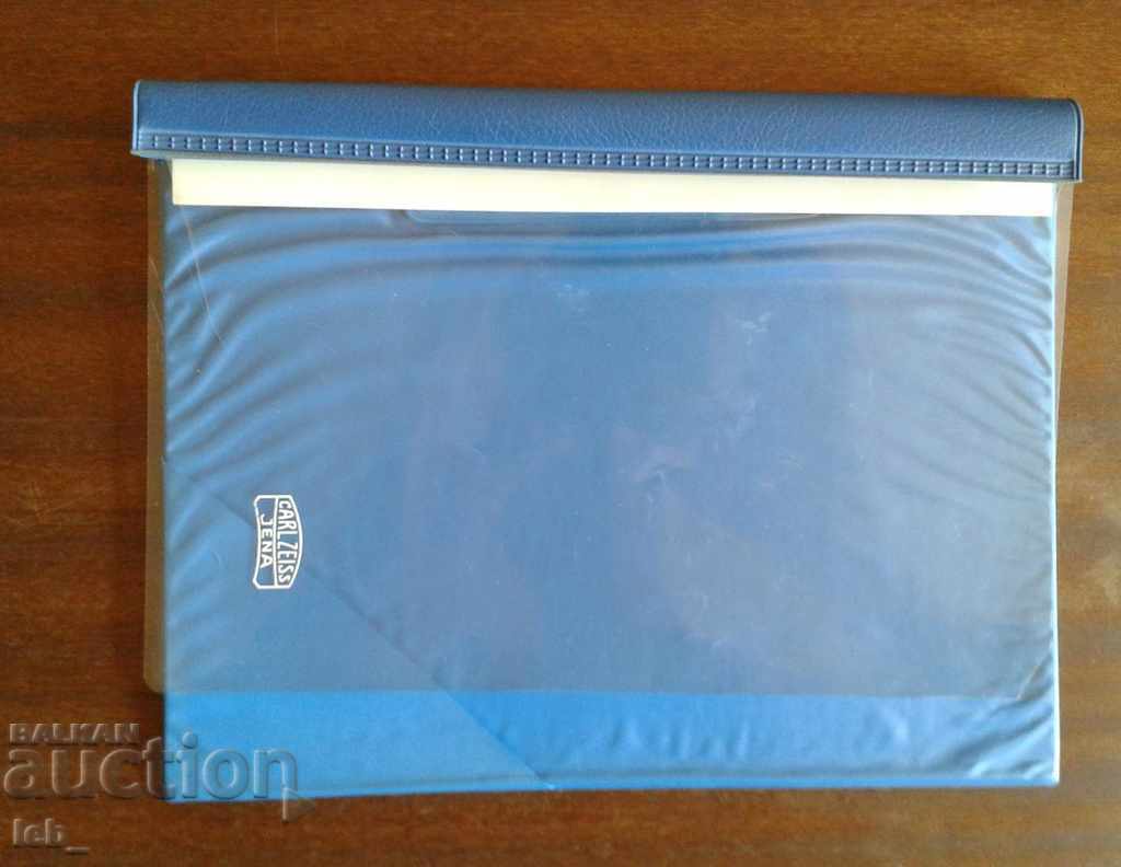 Lot de mape, suporturi Carl Zeiss, Int. Childrens Art Exh. Tokyo cu preț 1.96 BGN | € 1.00 Lot de mape, suporturi Carl Zeiss, Int. Childrens Art Exh. Tokyo cu preț 1.96 BGN | € 1.00