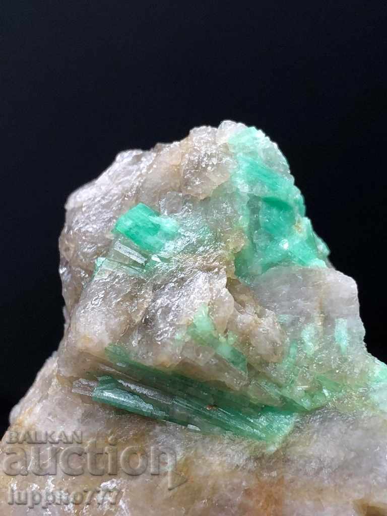 emerald emerald beryl of a matrix unique - 6 emerald emerald beryl of a matrix unique - 6