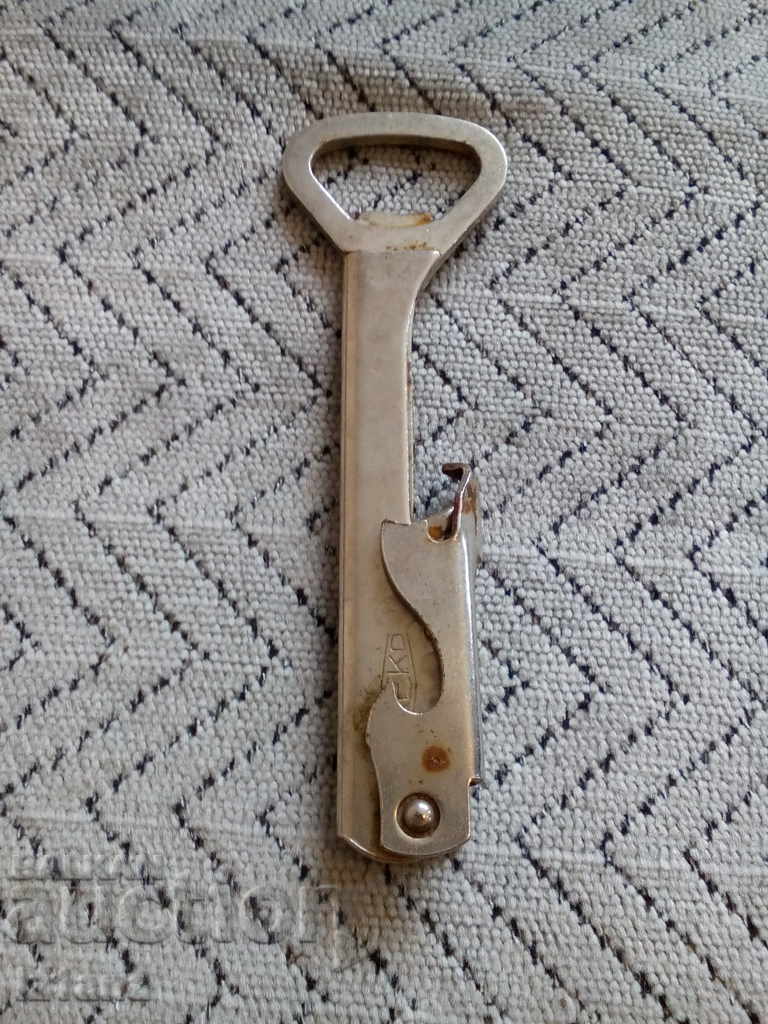 An old opener with price 6.00 BGN | € 3.07