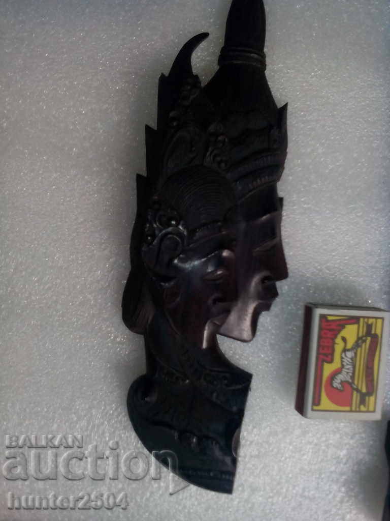 LOT of wooden heads - carving, rosewood, min. century, height 250 mm. with price 69.95 BGN | € 35.76 LOT of wooden heads - carving, rosewood, min. century, height 250 mm. with price 69.95 BGN | € 35.76