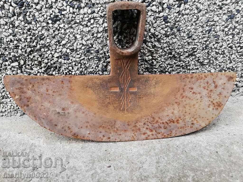 Δημοπρασία Παλιά σκαπάνη, σφυρήλατο σίδερο, συσκευή, εργαλείο Δημοπρασία Παλιά σκαπάνη, σφυρήλατο σίδερο, συσκευή, εργαλείο