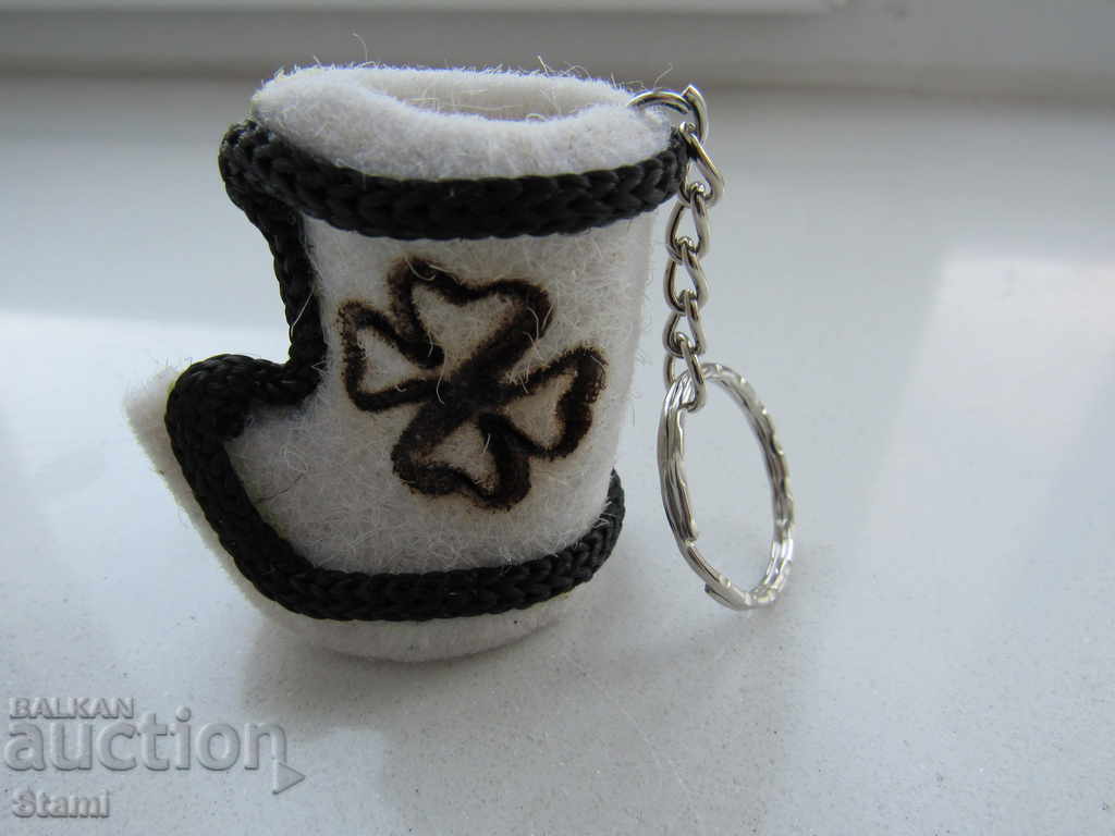 Μανγκόλι Μπρελόκ Κουμπί Μπότας με τιμή 8.00 BGN | € 4.09