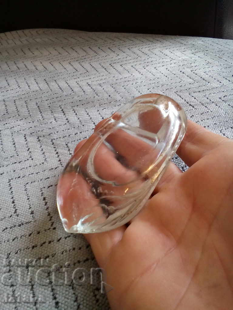 Delivery of Old ashtray