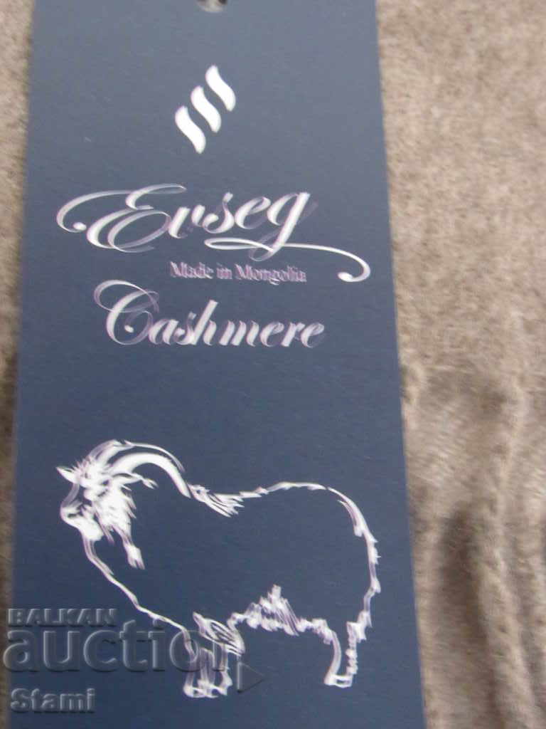 Delivery of Fine scarf 100% cashmere, cappuccino, Mongolia Delivery of Fine scarf 100% cashmere, cappuccino, Mongolia