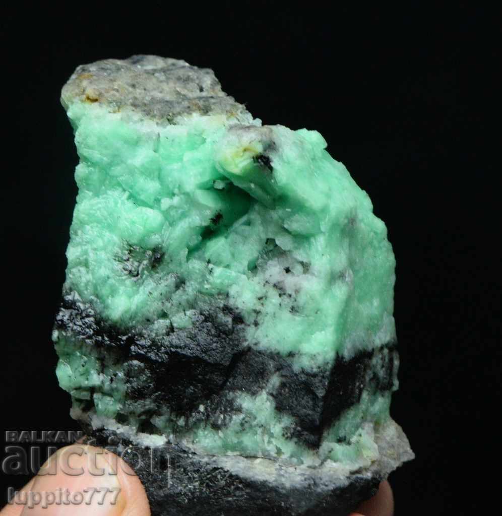 emerald emerald beryl of a matrix unique with price 199.50 BGN | € 102.00 emerald emerald beryl of a matrix unique with price 199.50 BGN | € 102.00