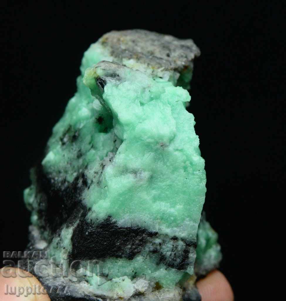 Auction emerald emerald beryl of a matrix unique Auction emerald emerald beryl of a matrix unique